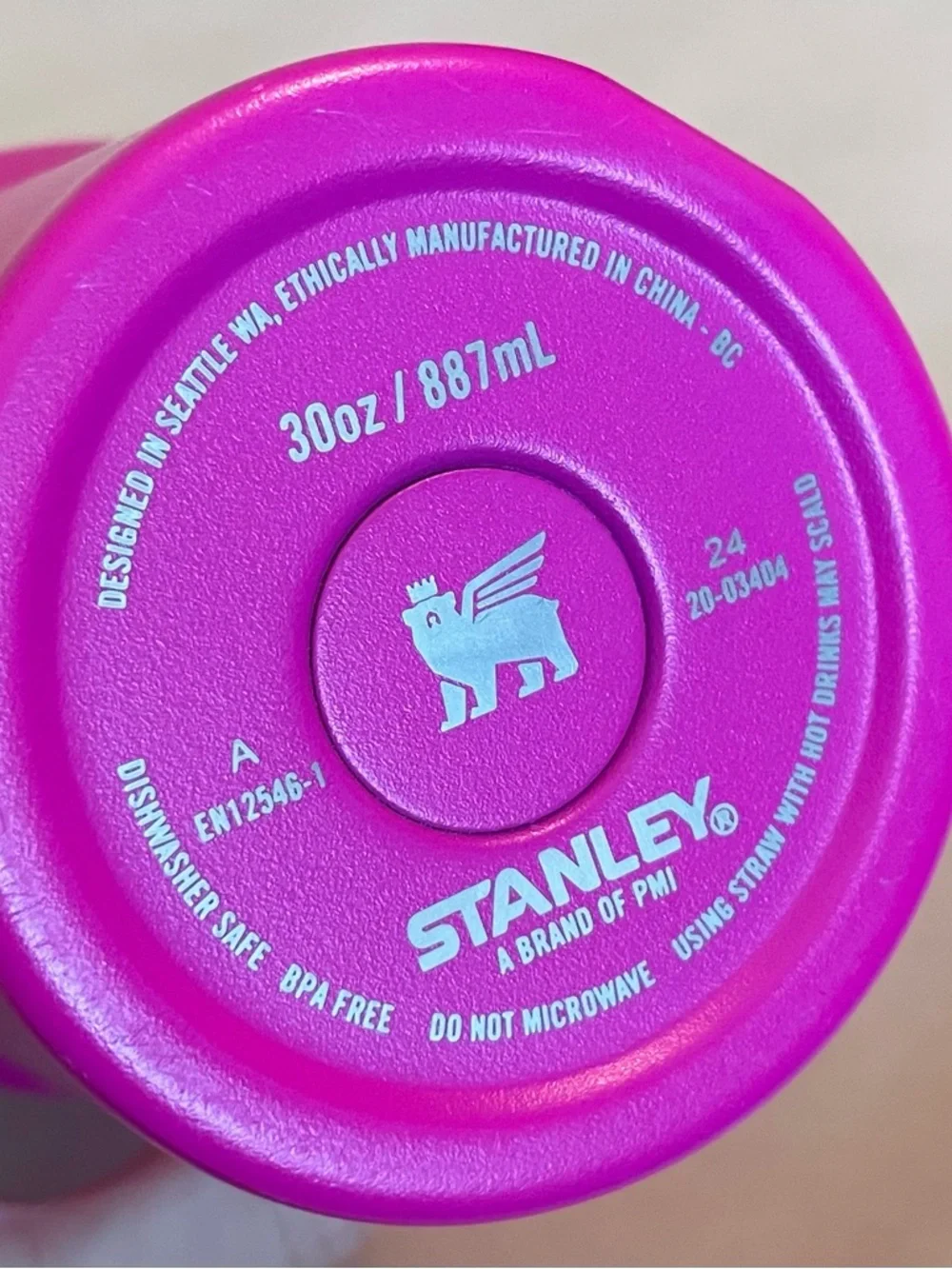 Stanley H2.0 Flowstate Quencher Tumbler in ‘Vivid Violet’ - Picture 10 of 13